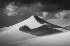 Death-Valley-Black-and-White-Ibex-Dunes-Tour