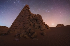 sudan pyramids night sky